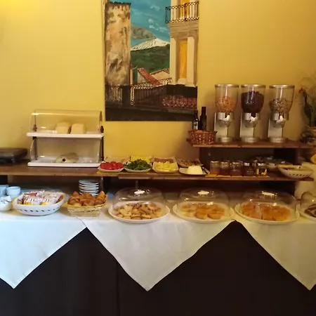 Le Vie Del Borgo 4* كاستيليوني دي سيشيليا