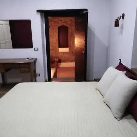 לינה וארוחת בוקר Le Vie Del Borgo קסטיליונה די סיציליה